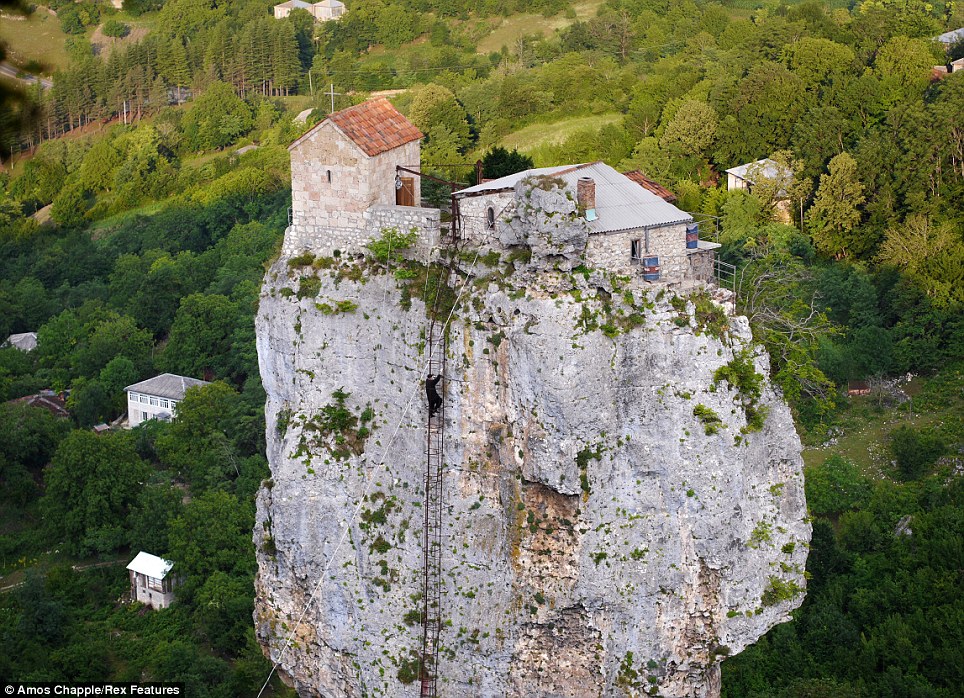 Katski Pillar 3 Photo by Amos Chapple.jpg